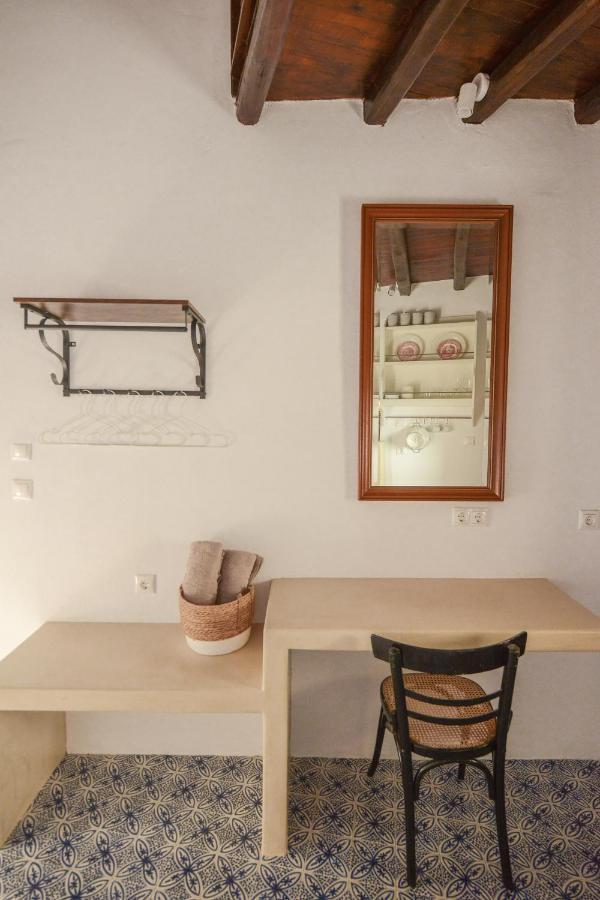 Castrum Traditional Sunset Suites Plaka  Zewnętrze zdjęcie