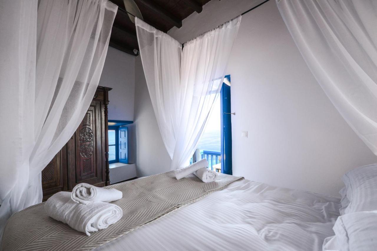 Castrum Traditional Sunset Suites Plaka  Zewnętrze zdjęcie