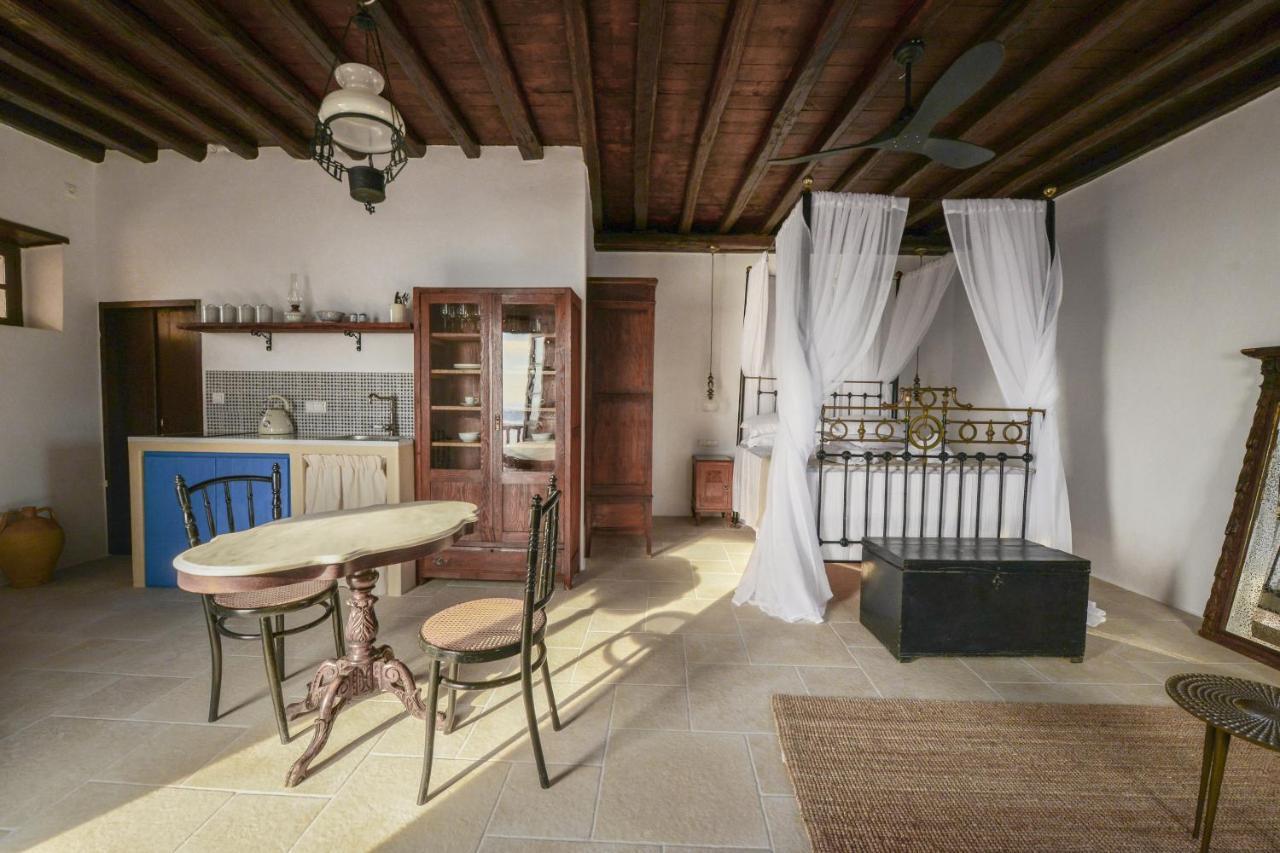 Castrum Traditional Sunset Suites Plaka  Zewnętrze zdjęcie