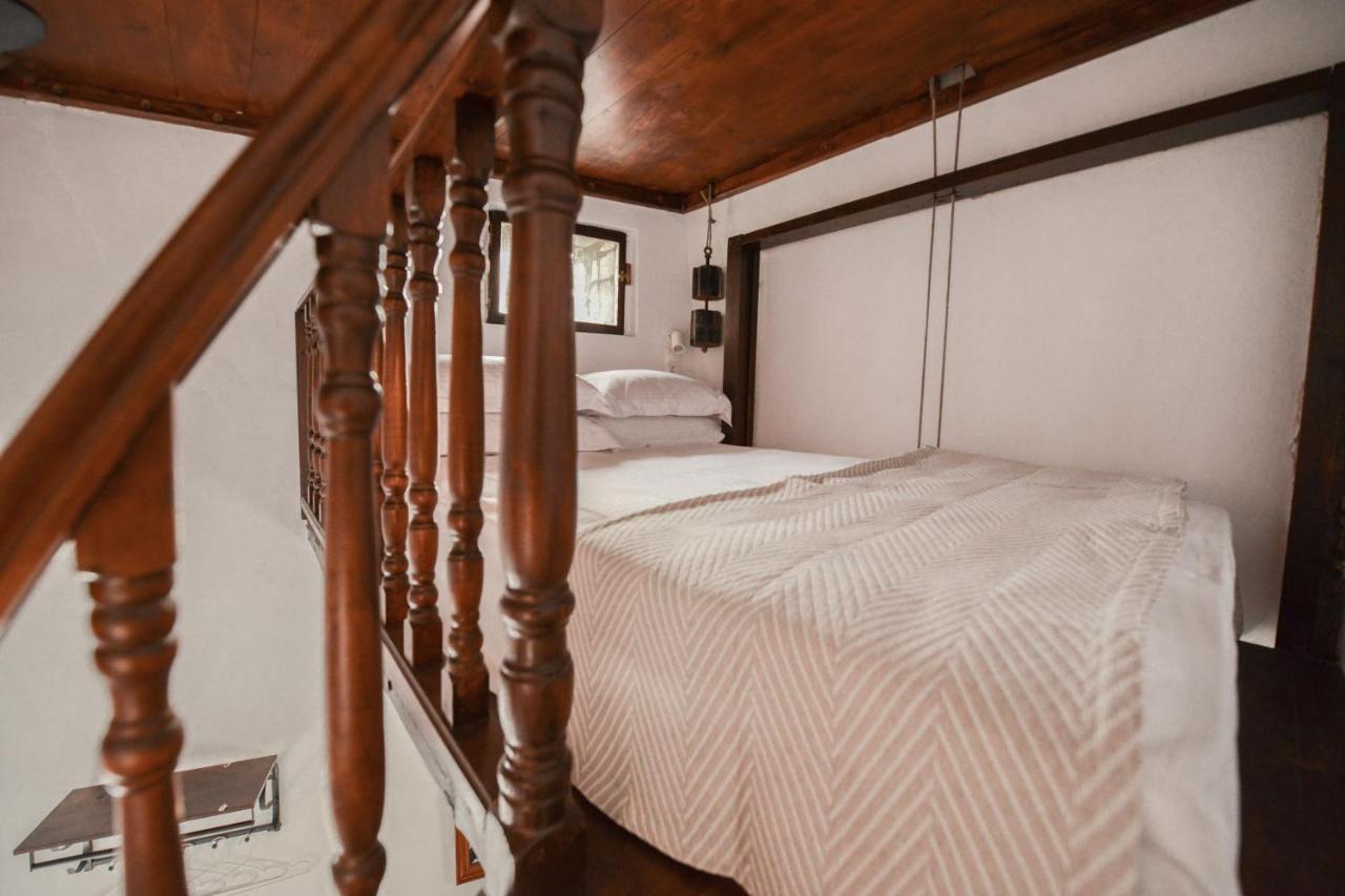 Castrum Traditional Sunset Suites Plaka  Zewnętrze zdjęcie