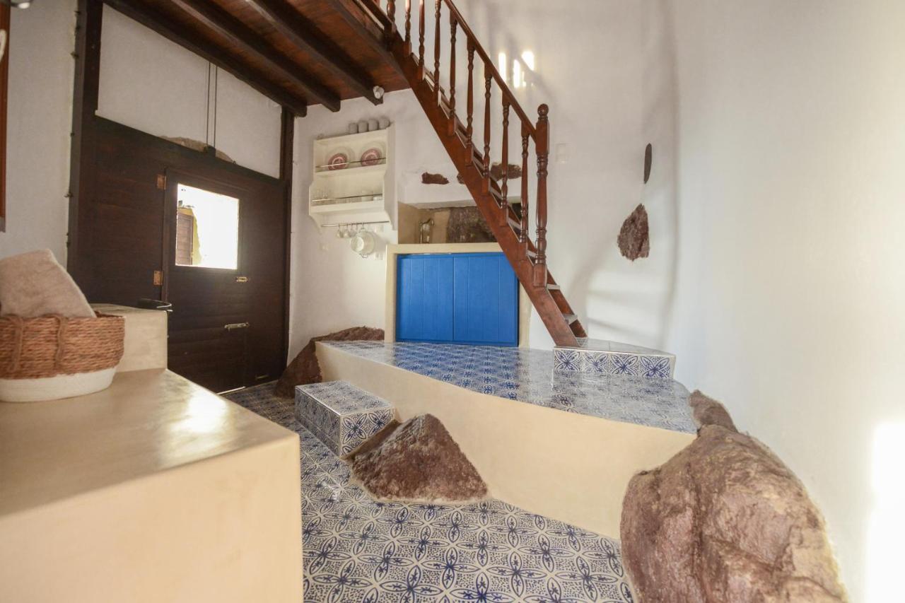Castrum Traditional Sunset Suites Plaka  Zewnętrze zdjęcie