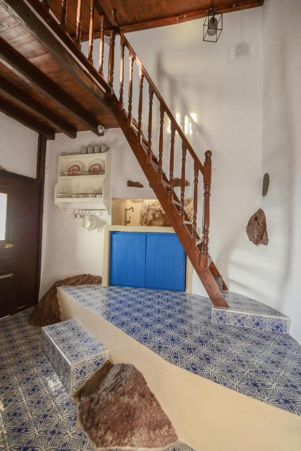 Castrum Traditional Sunset Suites Plaka  Zewnętrze zdjęcie