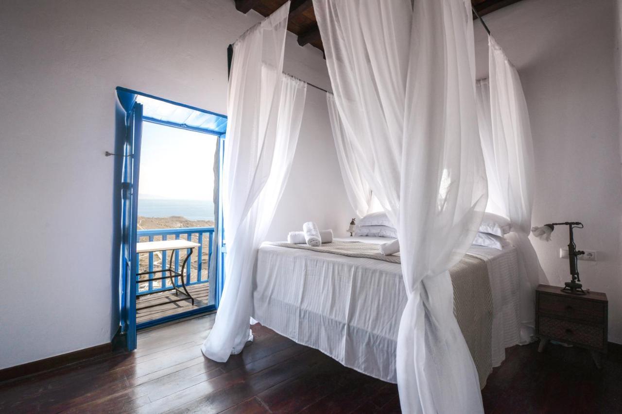Castrum Traditional Sunset Suites Plaka  Zewnętrze zdjęcie