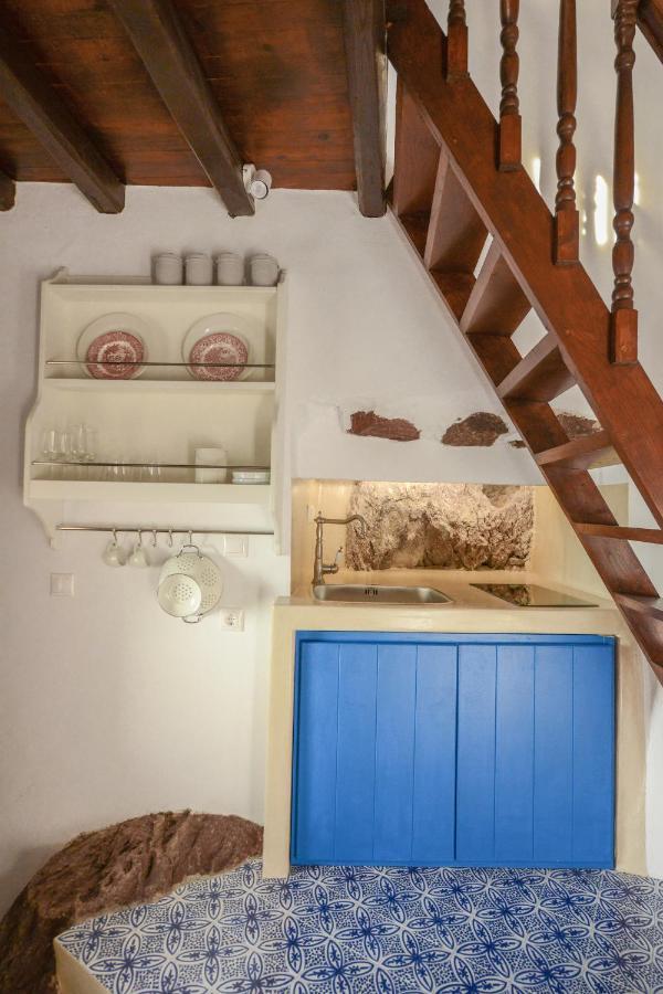Castrum Traditional Sunset Suites Plaka  Zewnętrze zdjęcie