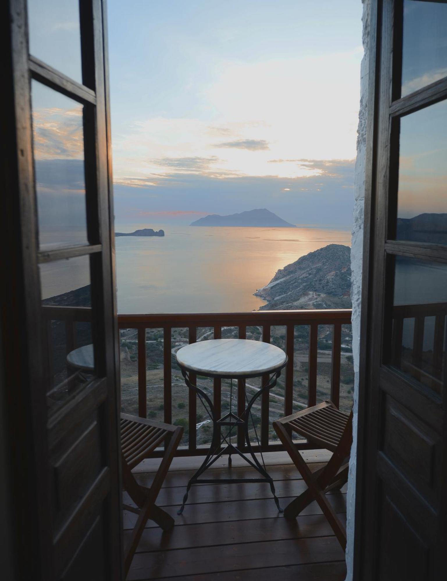 Castrum Traditional Sunset Suites Plaka  Zewnętrze zdjęcie
